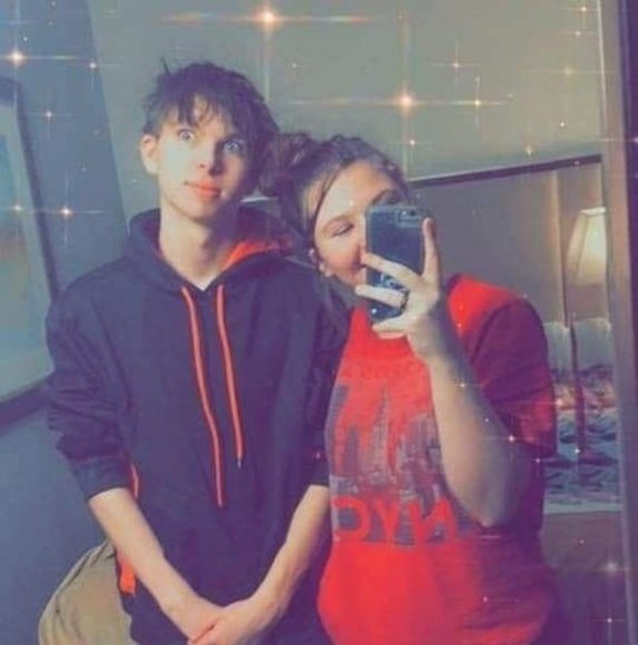 Meet your Posher, Chad - Picture 1 of 1